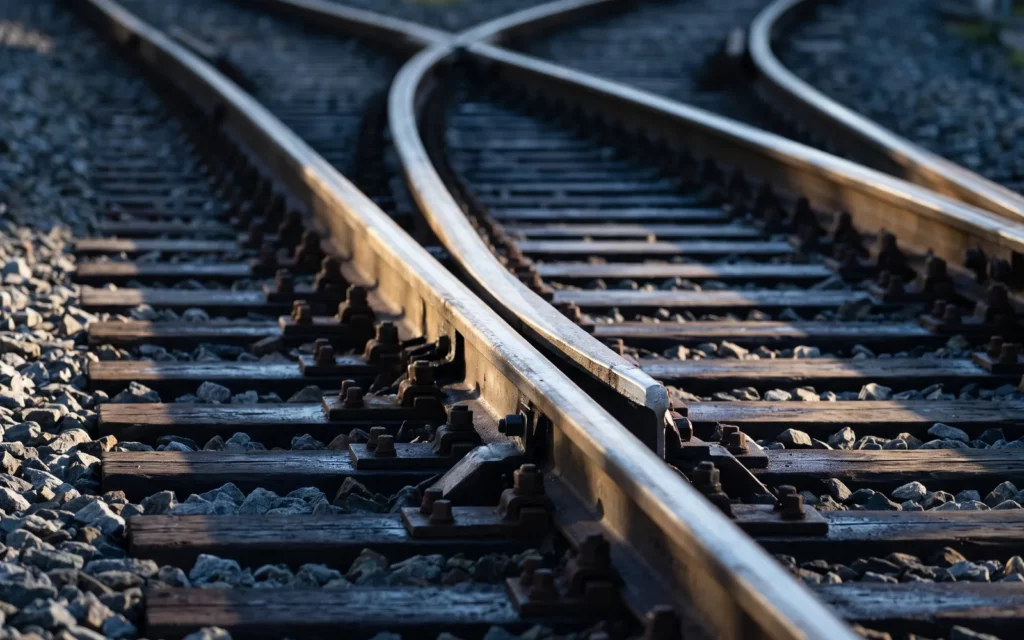 Gros plan sur un aiguillage entretenu, image du passage à Swissdec 6 sans à-coup